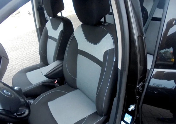 Dacia Duster cena 42900 przebieg: 73521, rok produkcji 2016 z Gniezno małe 704